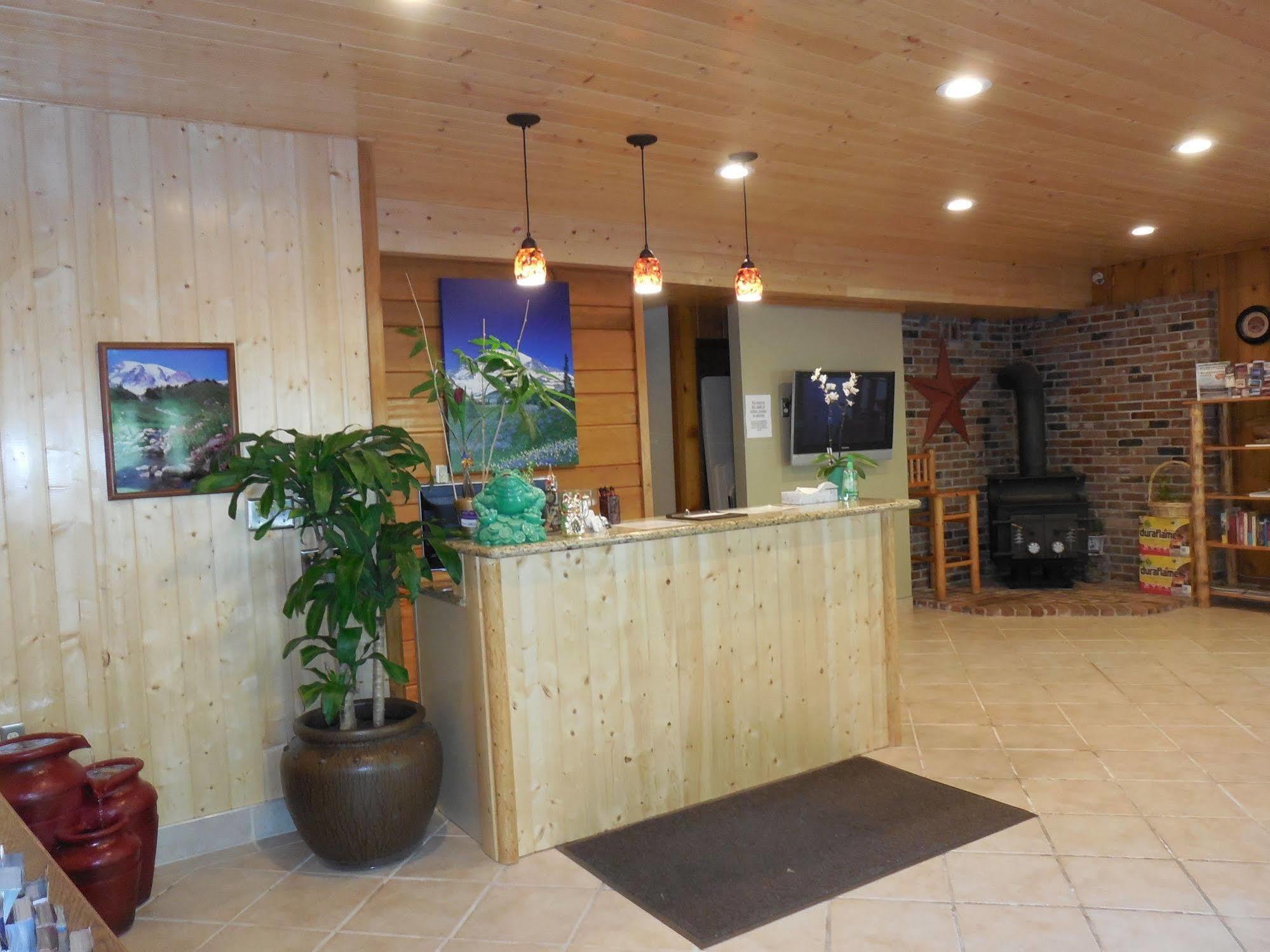 Mountain View Lodge - No Pets Allowed Пакууд Екстериор снимка